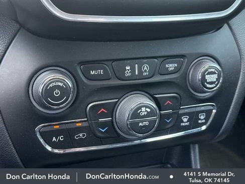 Used 2022 Jeep Cherokee Latitude Lux AWD/4WD image 8
