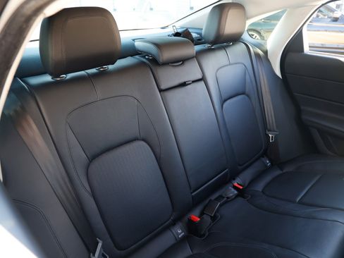 Used 2018 Jaguar XF Prestige image 17