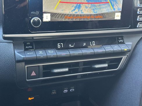 Used 2025 Toyota Camry LE image 18