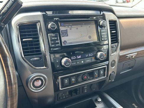 Used 2017 Nissan Titan Platinum Reserve RWD image 33