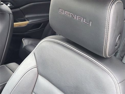 Used 2018 GMC Acadia Denali w/ Technology Package image 15