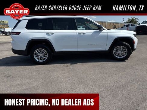 New 2025 Jeep Grand Cherokee L Laredo image 10