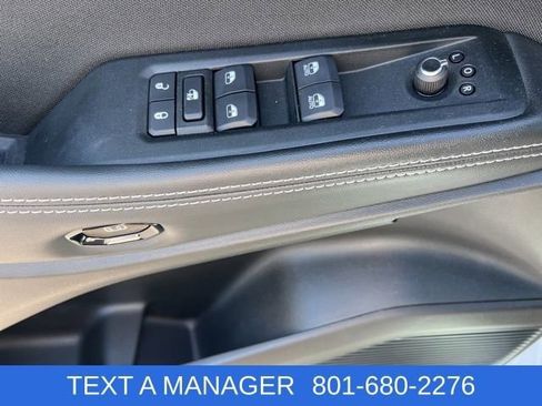 Used 2026 Jeep Cherokee Laredo AWD/4WD image 11