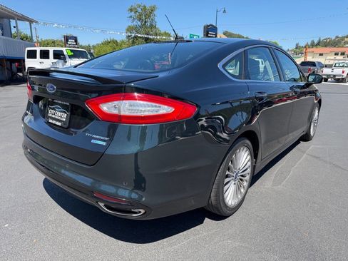 Used 2014 Ford Fusion Titanium FWD image 19