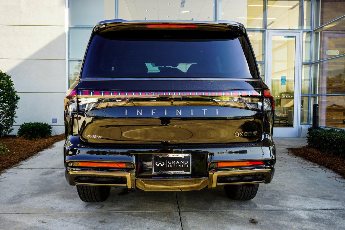 New 2026 INFINITI QX80 Autograph w/ Premium Cargo Package AWD/4WD image 11