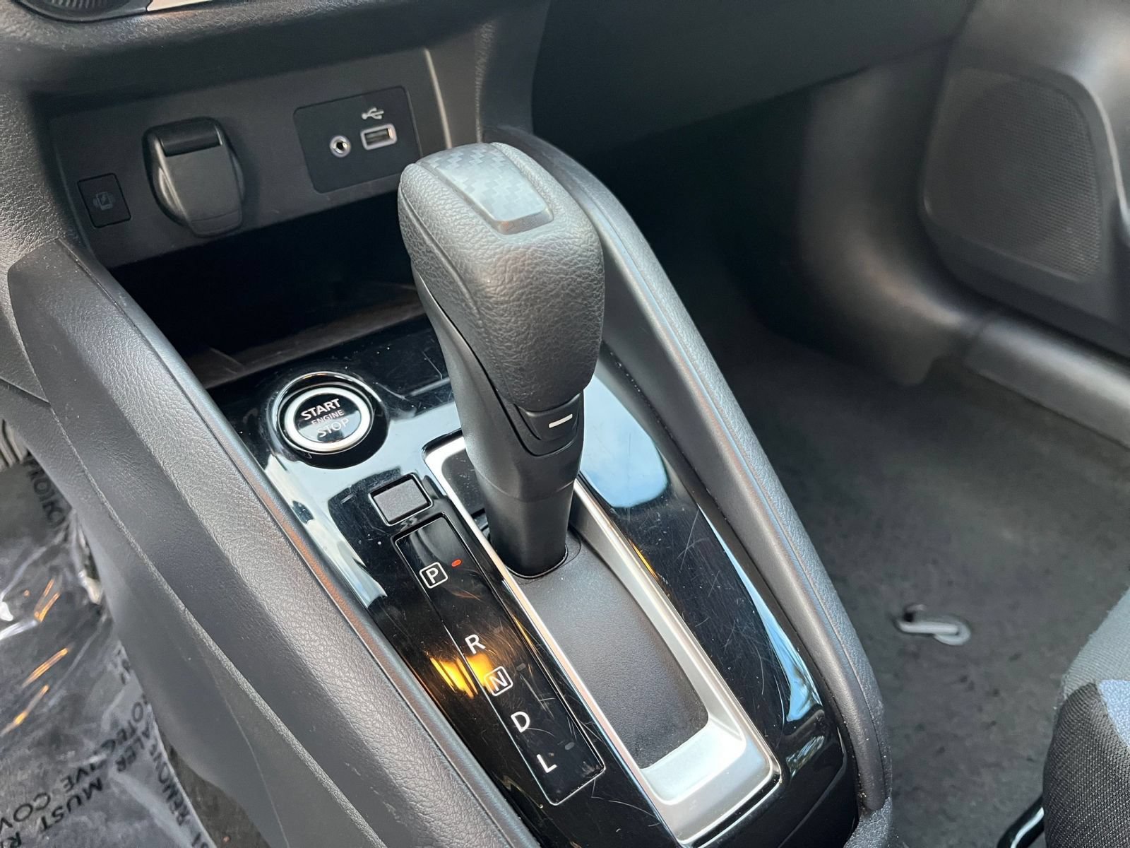 Used 2025 Nissan Versa SV FWD image 40