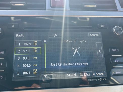 Used 2015 Subaru Outback 3.6R Limited image 12