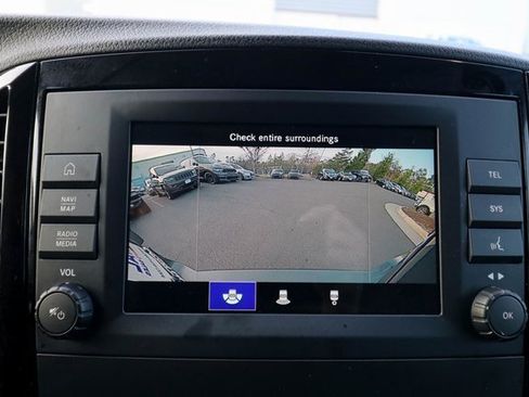 Used 2022 Mercedes-Benz Metris Passenger image 8