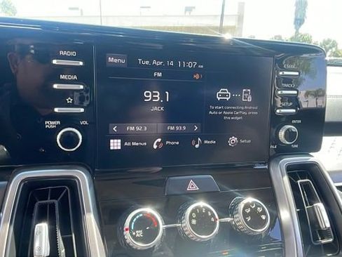 Used 2023 Kia Sorento LX FWD image 19