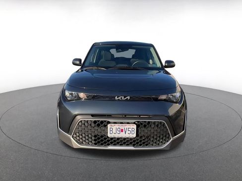 Used 2025 Kia Soul LX w/ LX Technology Package image 3