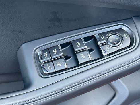 New 2026 Porsche Macan image 13