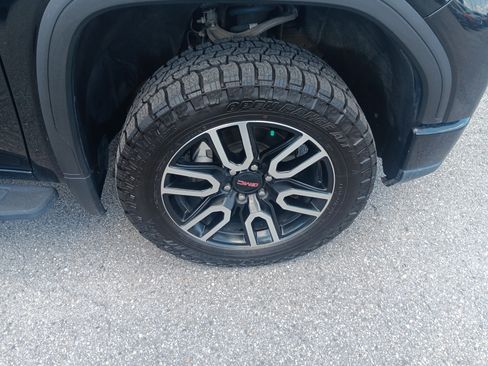 Used 2022 GMC Sierra 1500 AT4 w/ AT4 Preferred Package AWD/4WD image 7