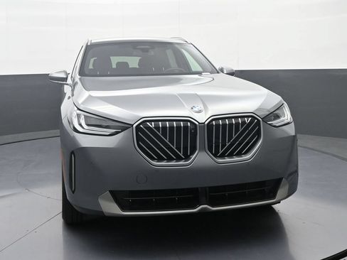 New 2026 BMW X3 xDrive30i w/ Premium Package AWD/4WD image 2