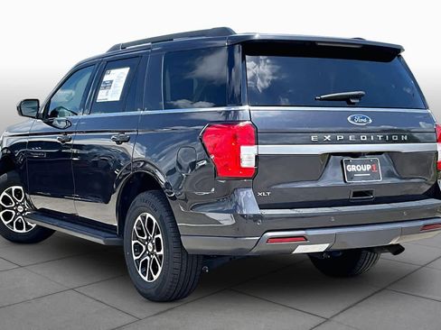 Used 2024 Ford Expedition XLT image 11