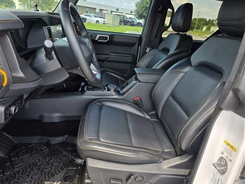 Used 2024 Ford Bronco Badlands AWD/4WD image 9