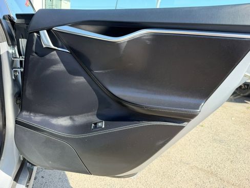 Used 2017 Tesla Model S 75 RWD image 18