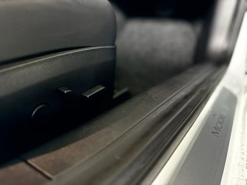 Used 2019 Tesla Model 3 Standard Range Plus image 31