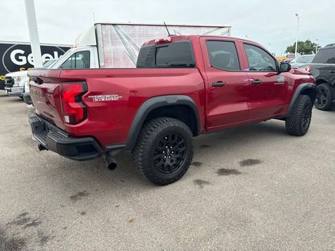 Used 2023 Chevrolet Colorado Trail Boss w/ Technology Package AWD/4WD image 7