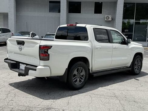 Certified 2025 Nissan Frontier SV w/ SV Convenience Package RWD image 6