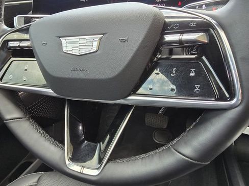 Used 2024 Cadillac Lyriq Luxury w/ LPO, Floor Liner Package AWD/4WD image 33