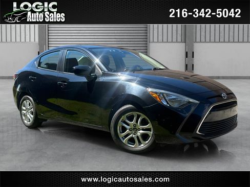 Used 2018 Toyota Yaris iA FWD image 1