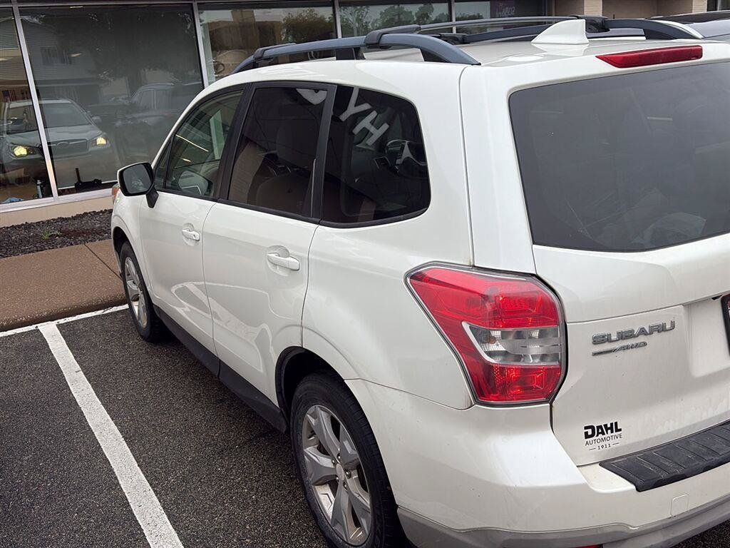 Used 2016 Subaru Forester 2.5i Premium w/ All-Weather Package AWD/4WD image 9