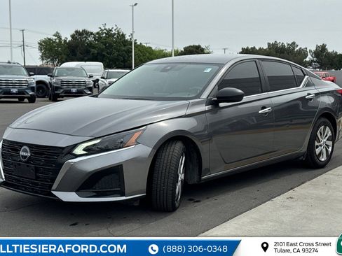 Used 2025 Nissan Altima 2.5 S image 6