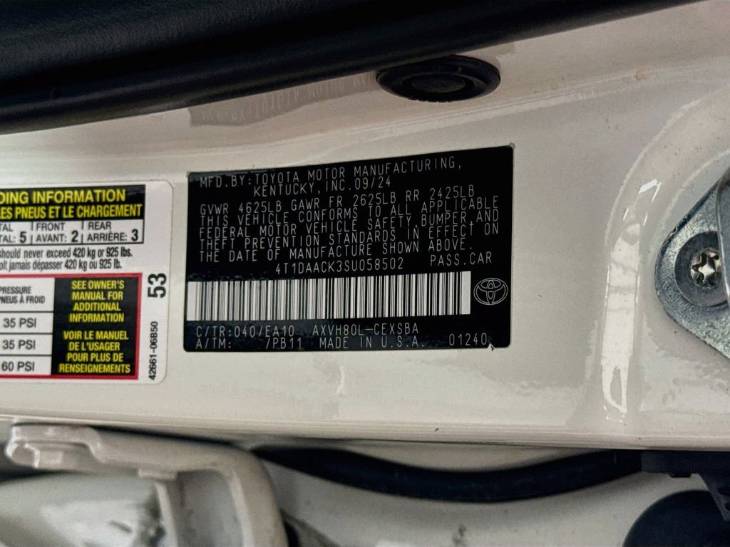 Used 2025 Toyota Camry SE w/ Convenience Package FWD image 28