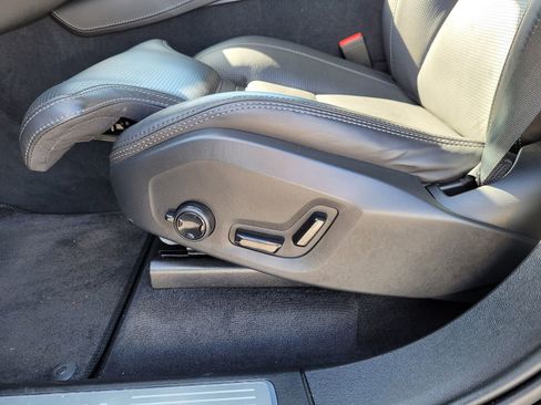 Certified 2025 Volvo XC90 T8 Ultra image 7