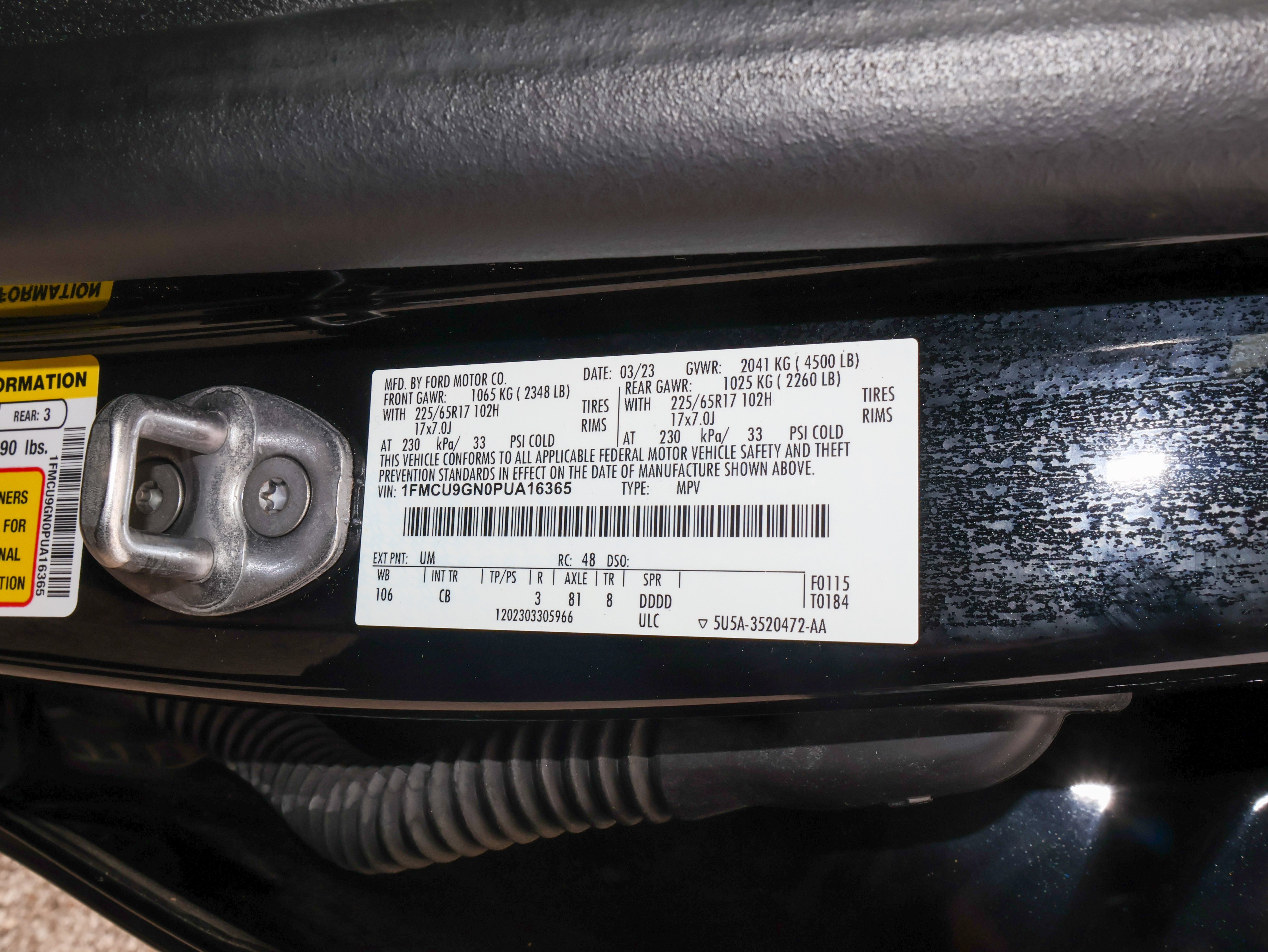 Used 2023 Ford Escape Active AWD/4WD image 32