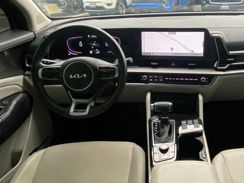 Certified 2024 Kia Sportage EX AWD/4WD image 19