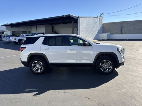 Used 2025 GMC Terrain Elevation image 4