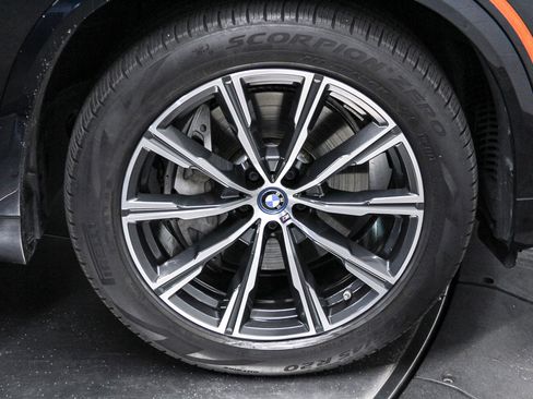 Certified 2023 BMW X5 xDrive45e w/ M Sport Package image 9