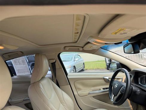 Used 2014 Volvo S60 T5 FWD image 26