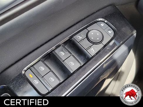 Used 2022 Nissan Pathfinder SV AWD/4WD image 26