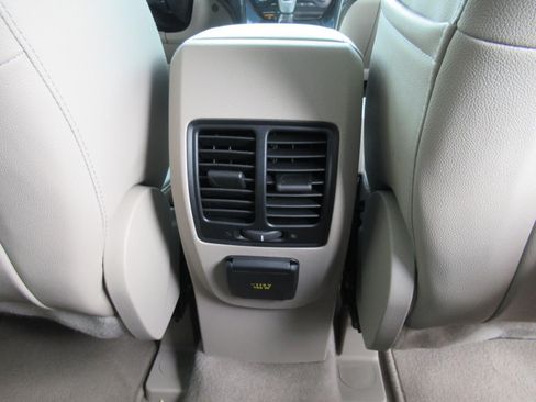 Used 2016 Ford Escape Titanium FWD image 31