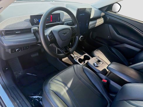 Used 2024 Ford Mustang Mach-E Premium RWD image 7