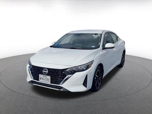 Used 2025 Nissan Sentra SV image 7