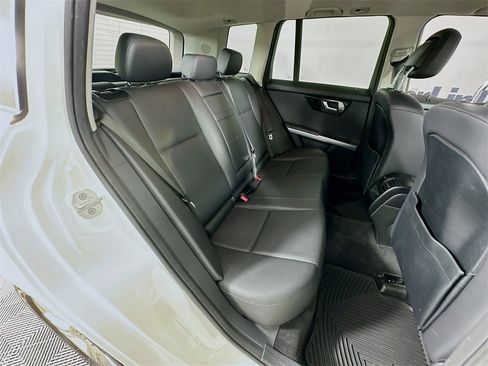 Used 2015 Mercedes-Benz GLK 350 2WD image 29