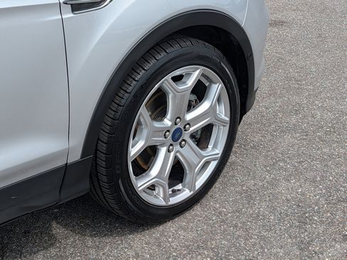 Used 2019 Ford Escape Titanium FWD image 12