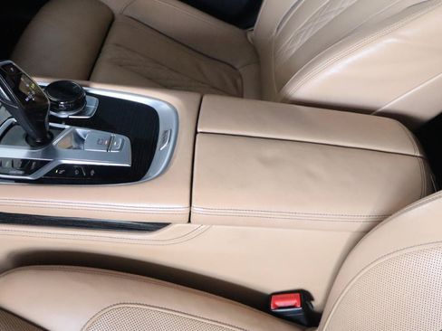Used 2017 BMW 740i RWD image 29