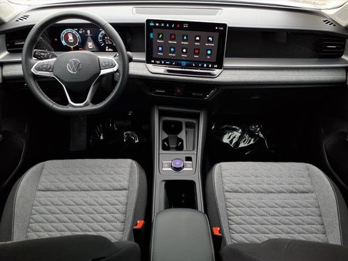 Certified 2025 Volkswagen Tiguan S image 22