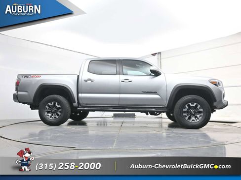 Used 2023 Toyota Tacoma TRD Off-Road image 22