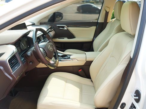 Used 2019 Lexus RX 350L Luxury w/ Accessory Package AWD/4WD image 12