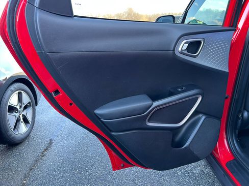 Used 2024 Kia Soul LX w/ Option Group 015 image 22