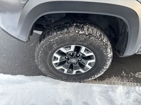 Used 2023 Toyota Tacoma TRD Off-Road image 7