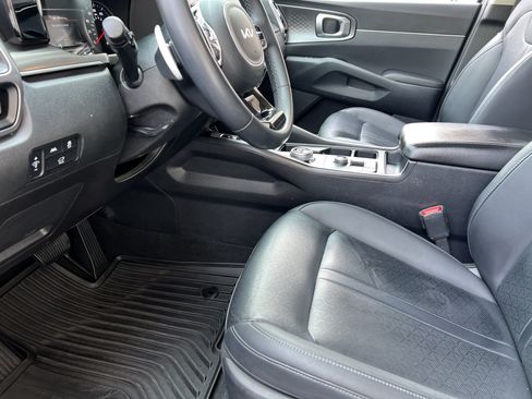Used 2023 Kia Sorento EX AWD/4WD image 14