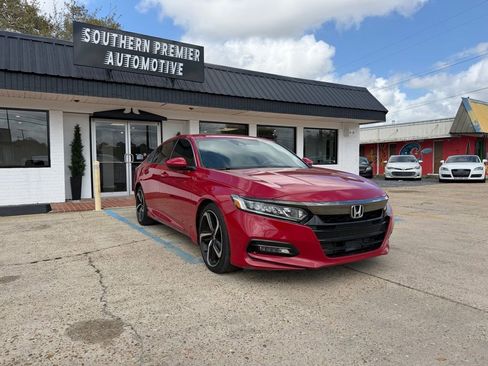 Used 2018 Honda Accord Sport image 3