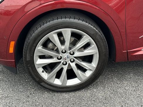 Used 2023 Buick Envision Avenir AWD/4WD image 19