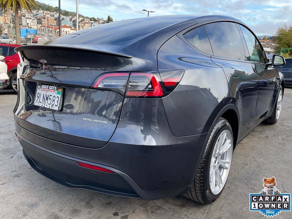 Used 2024 Tesla Model Y Long Range AWD/4WD image 89